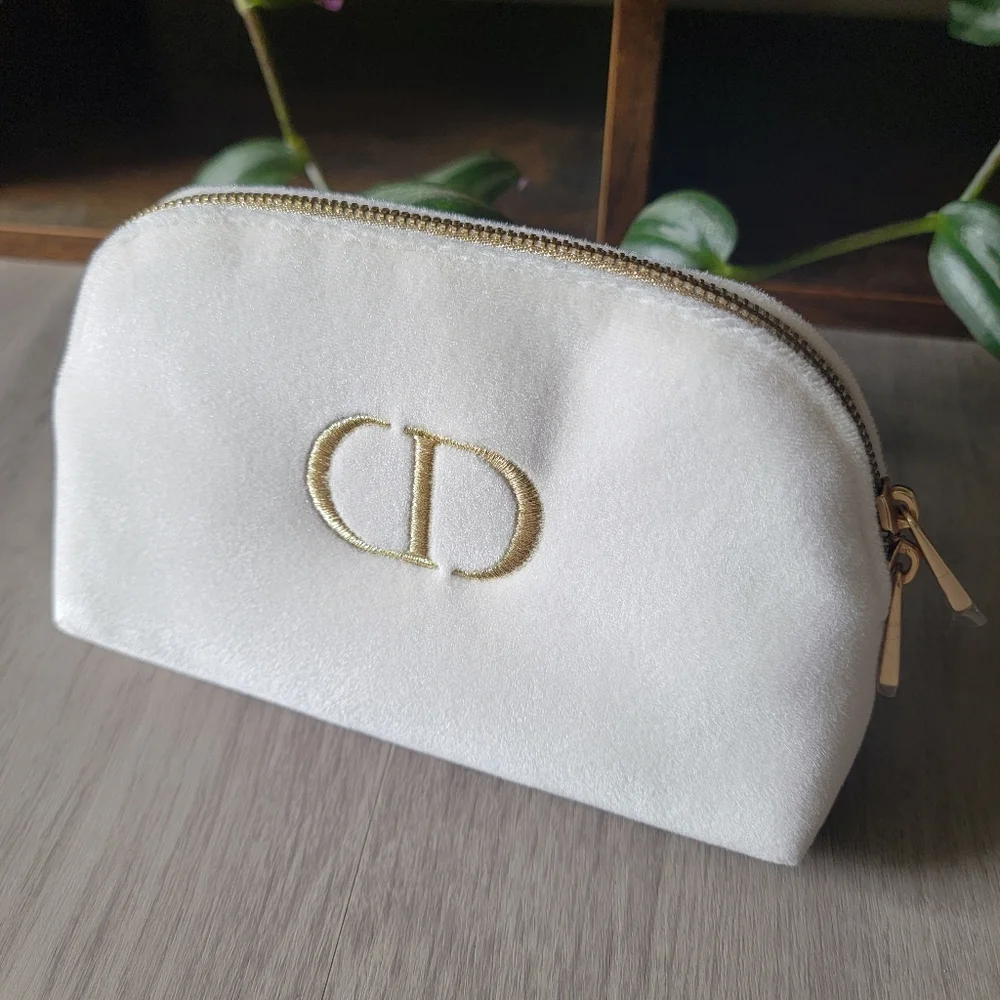 Flash Sale🎉 Authentic Dior White Cosmetic Pouch